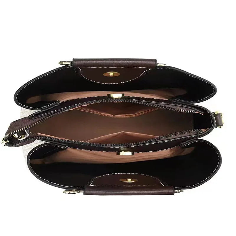 Borsa a Mano Donna con Catena Dorata – Stampa Monogramma